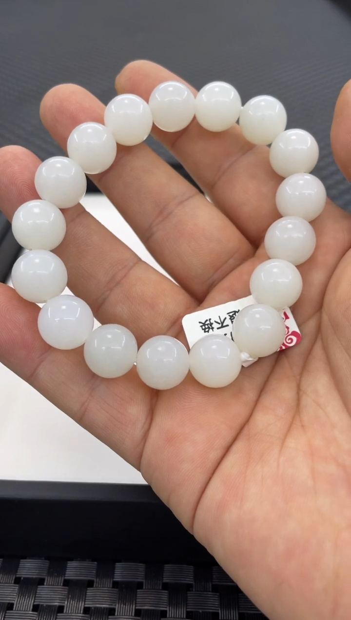 未镶嵌手链和田玉娜（多样性发一件）PP81