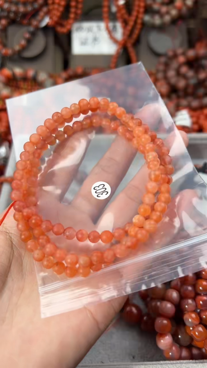 南红玛瑙手串未镶嵌5+