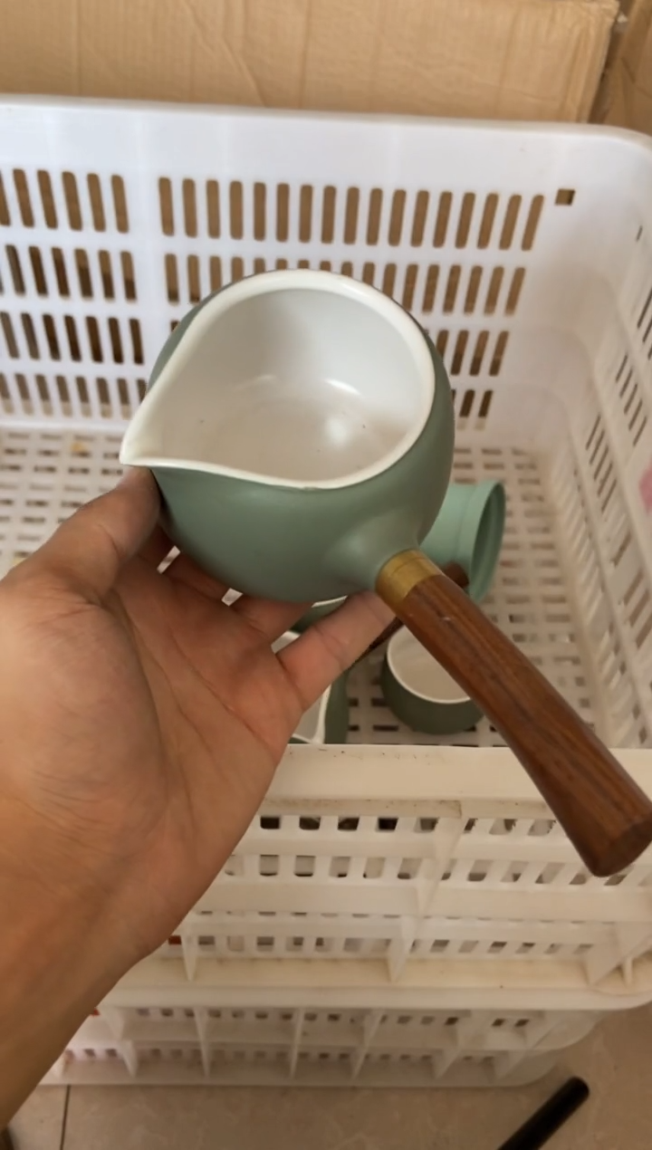 无运费险有瑕疵的摄影的产品有使用过的痕迹有点脏介意勿拍