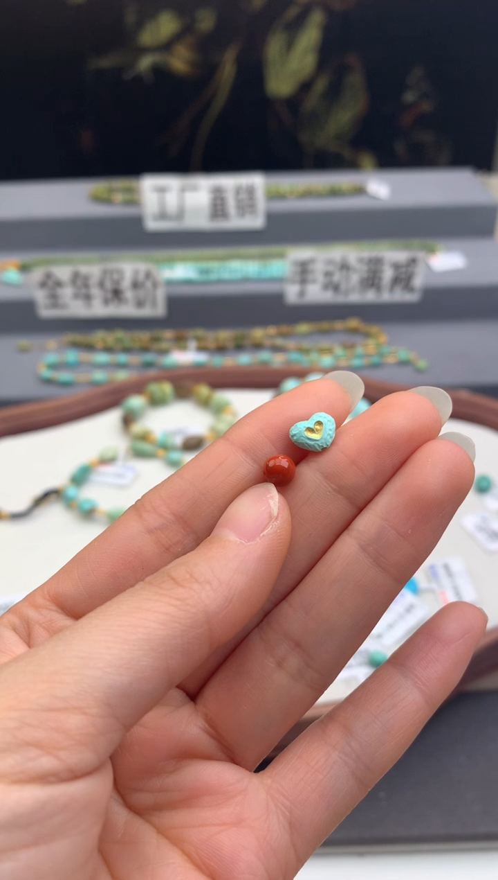 未镶嵌雕刻南红玛瑙茜.C159