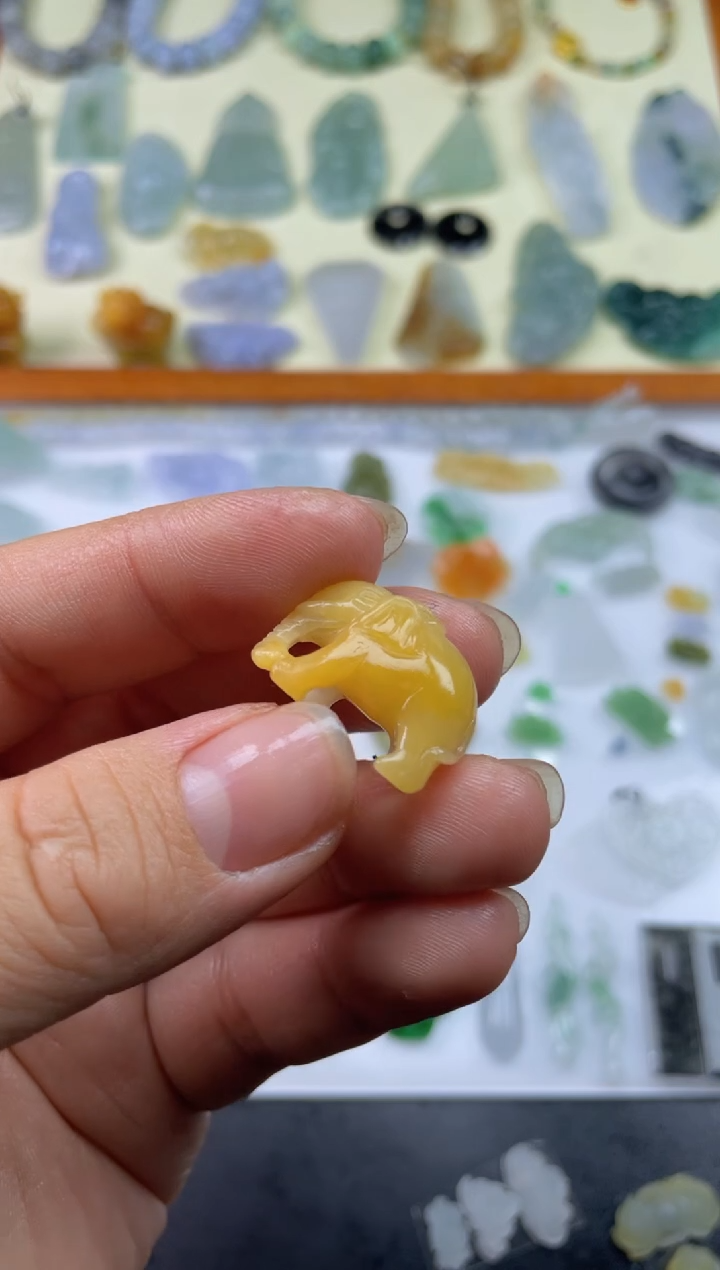 【闪购商品】定制翡翠未镶嵌小象