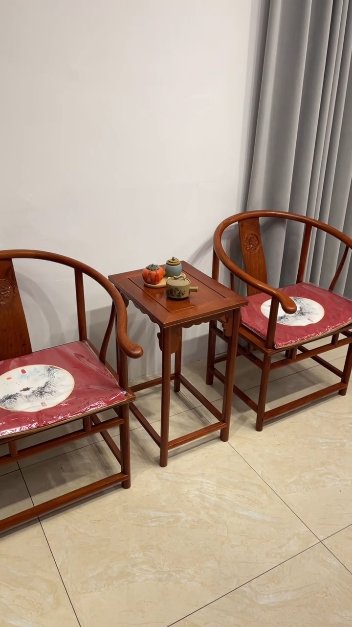 花梨木类成套家具圈椅三件套