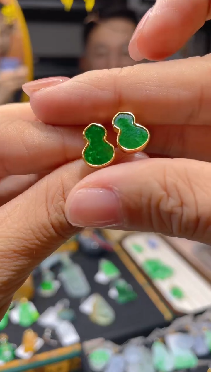 【闪购商品】翡翠颈饰未镶嵌假一赔三