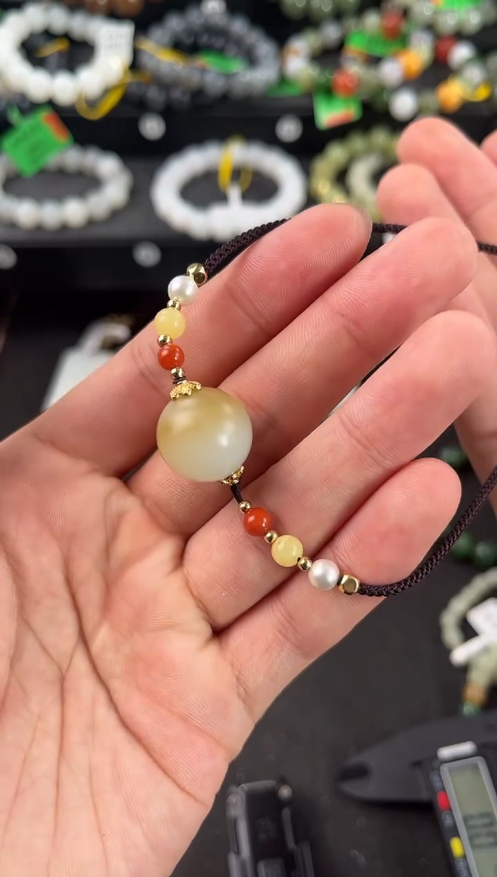 【闪购商品】和田玉颈珠未镶嵌且末金山糖白颈珠卡16微色差