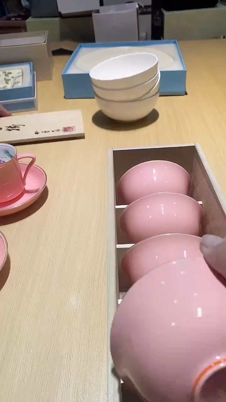 【闪购商品】瓷片锅碗瓢盆一件不剩