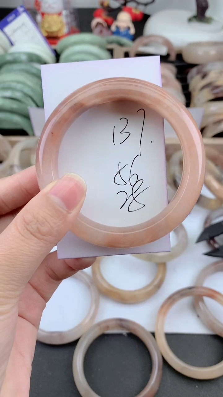 未镶嵌手镯石英质玉137