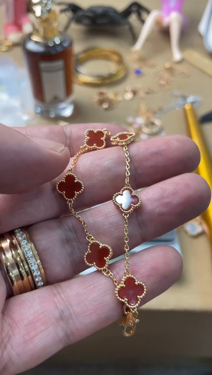 瓷片嘉荣当康大姐fu的总铺