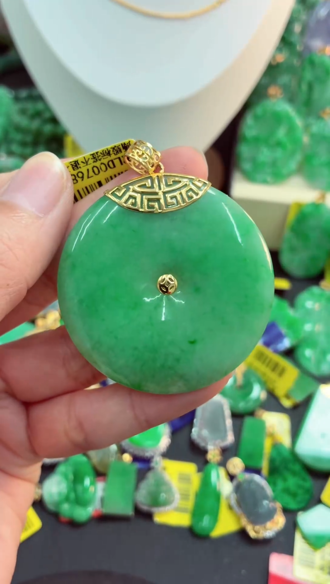 吊坠(不含链)18K金镶嵌翡翠天然缅甸翡翠A货