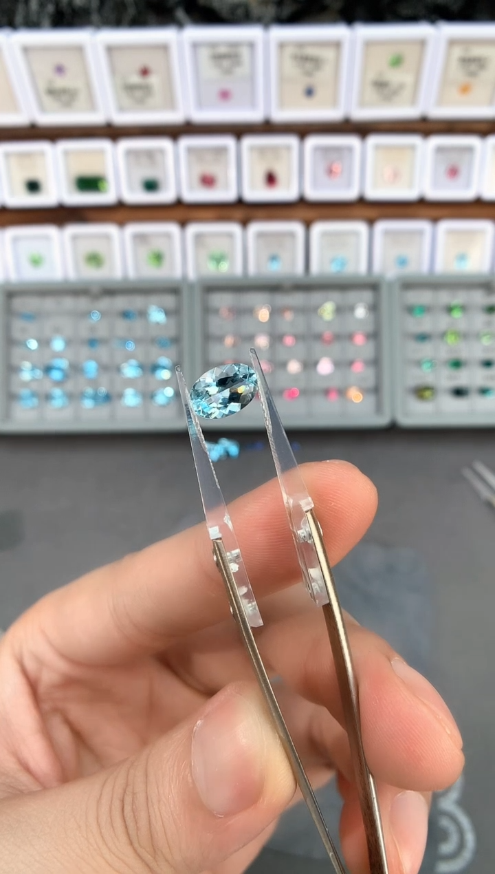 【闪购商品】定制海蓝宝石裸石未镶嵌e2  1.8ct