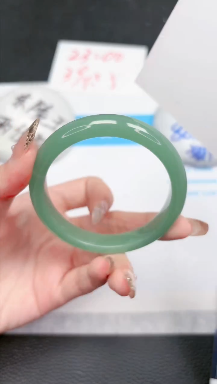 【闪购商品】石英质玉手镯未镶嵌528-56.3