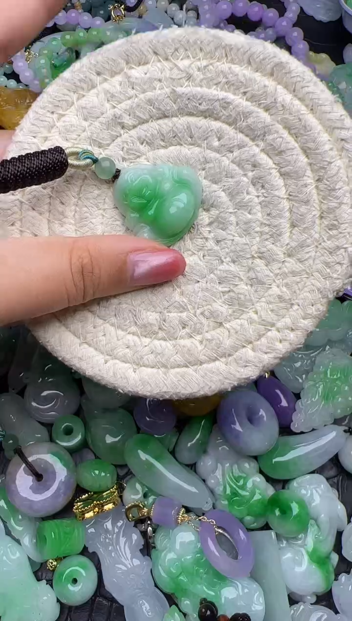 颈饰未镶嵌翡翠天然缅甸翡翠吊坠