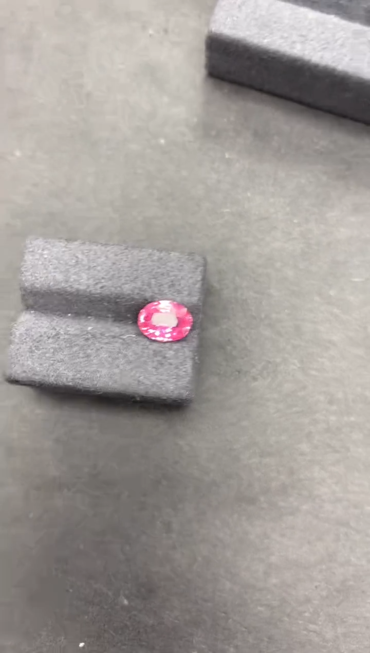 【闪购商品】蓝宝石裸石未镶嵌1.6克拉