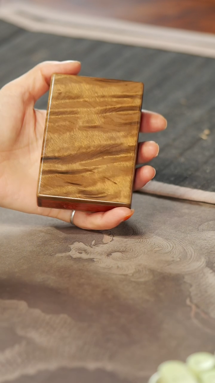 【闪购商品】金丝楠木雕488满金丝精工烟盒