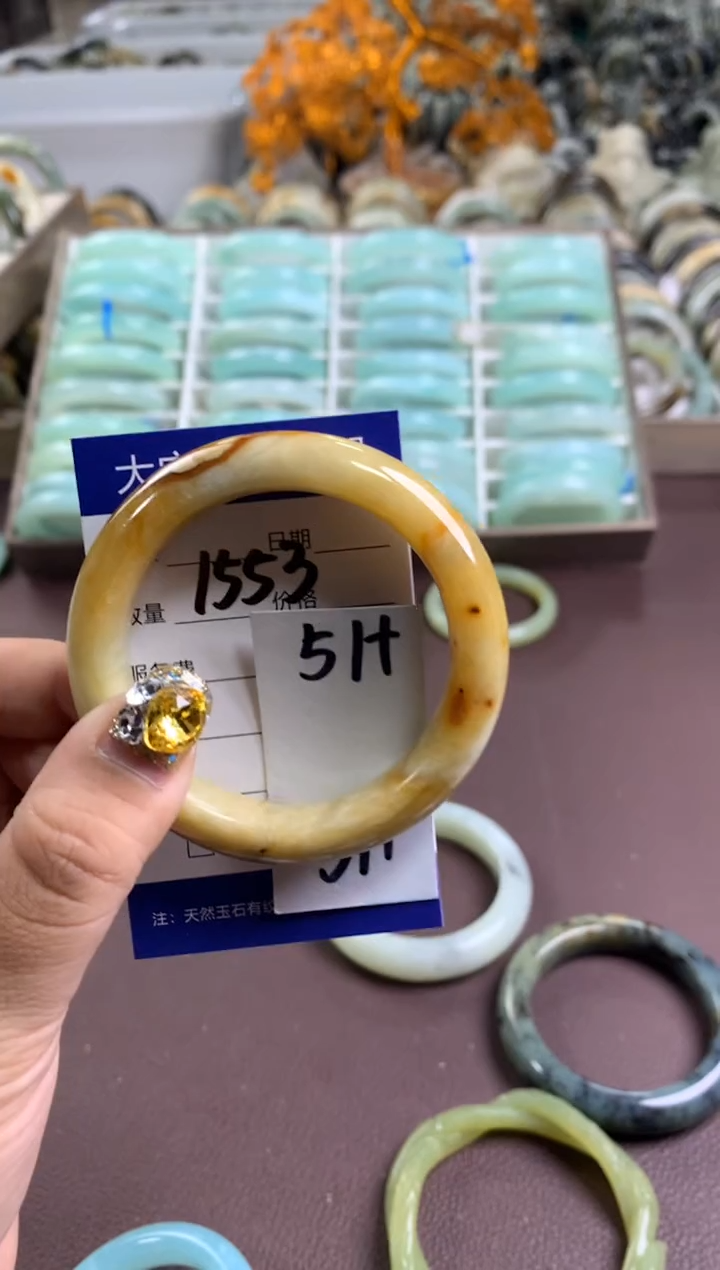 【闪购商品】蛇纹石玉手镯未镶嵌1553