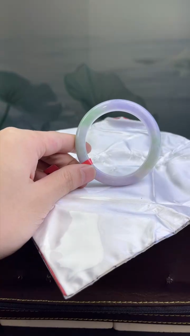 翡翠手镯未镶嵌翡翠手镯2