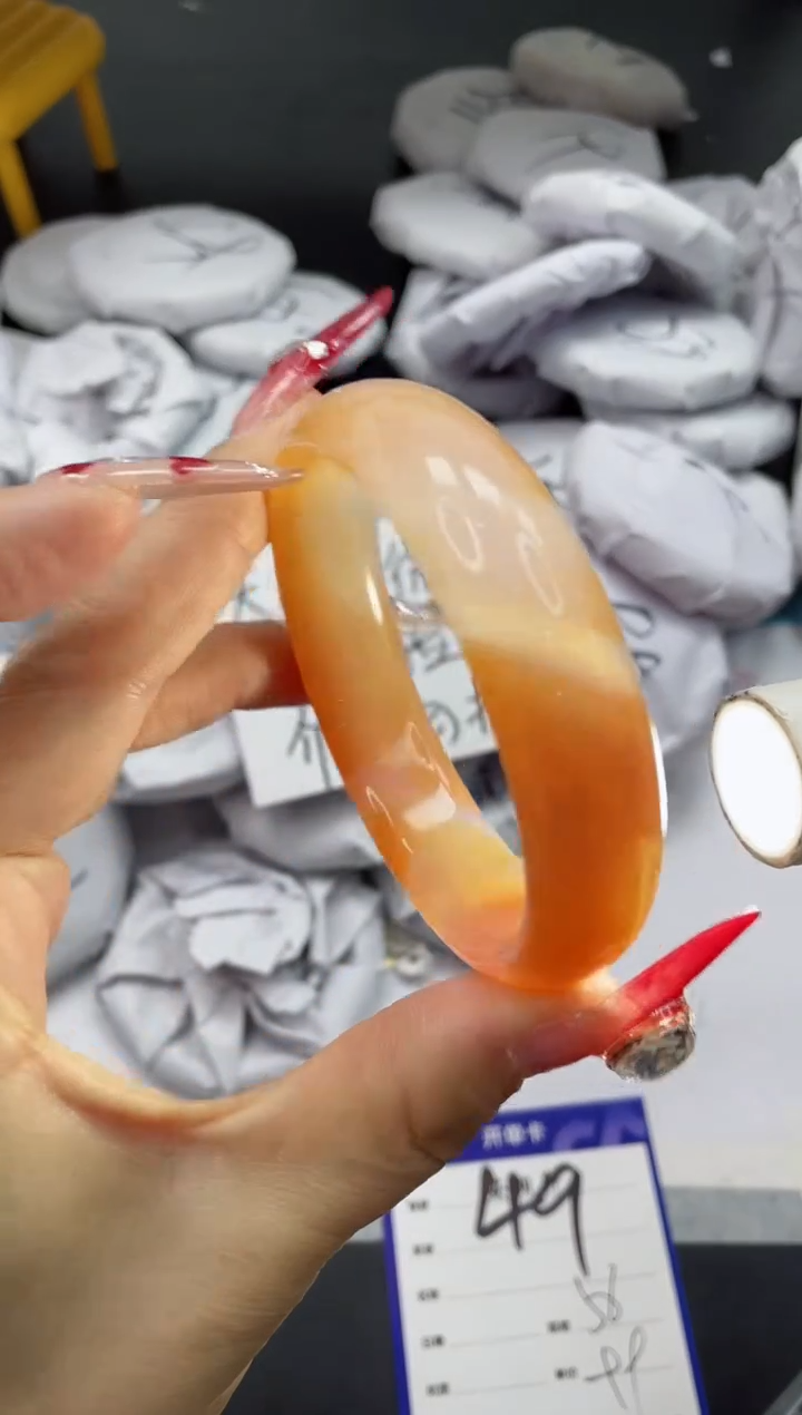 【闪购商品】石英质玉手镯未镶嵌49