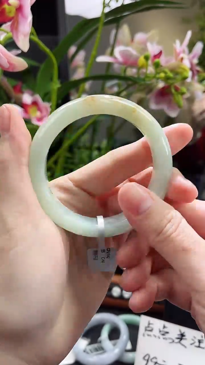 【闪购商品】翡翠手镯未镶嵌正圈