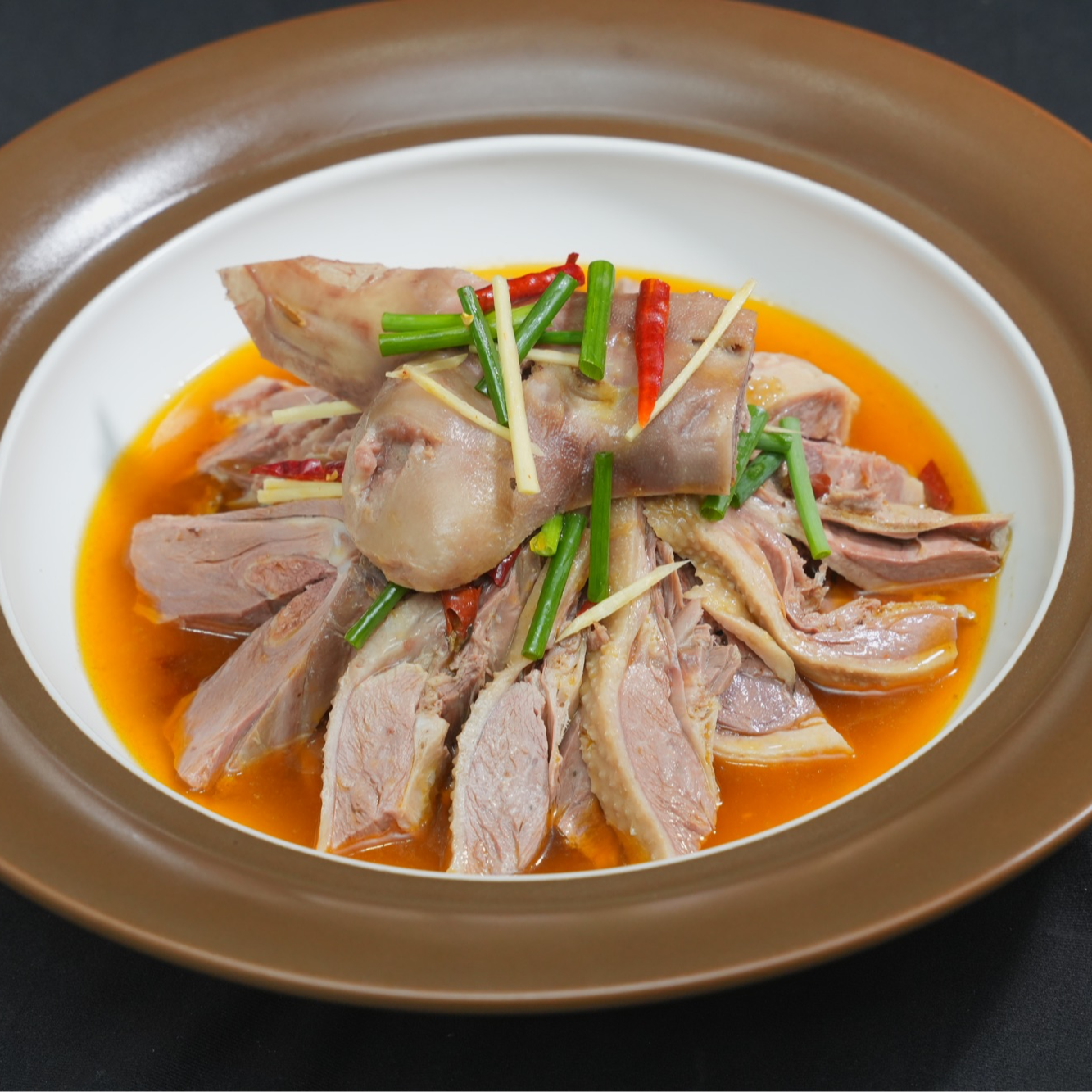 柒号院鹅块  1斤鹅肉+2斤汤+2个鹅头  送两份配菜  