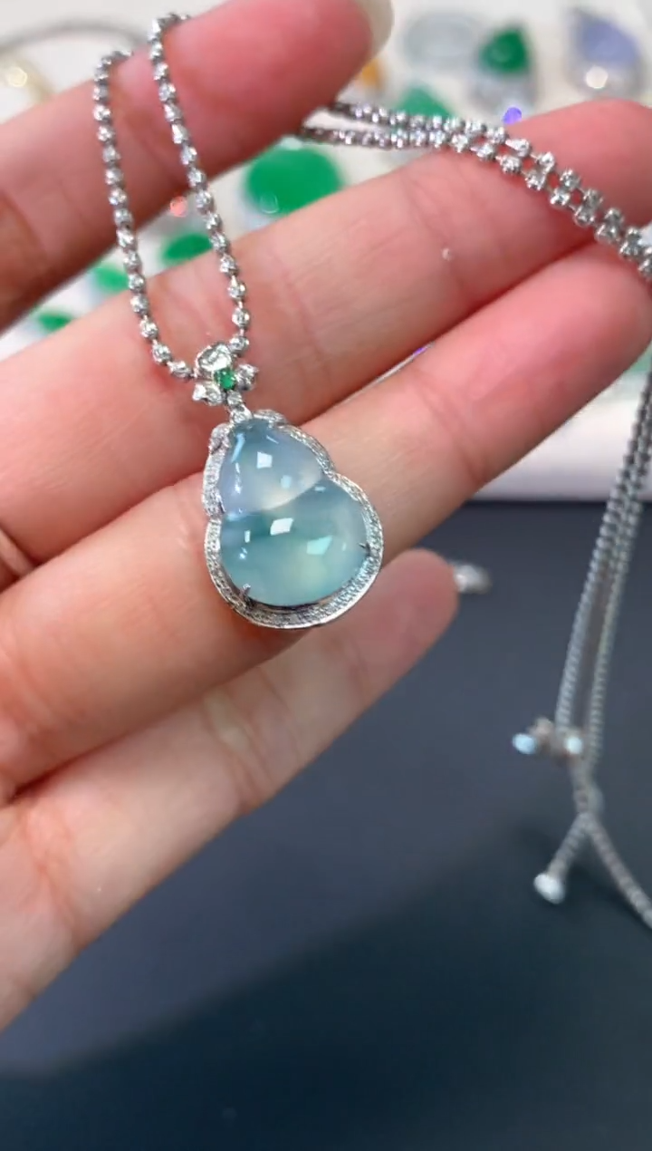 【闪购商品】翡翠吊坠(不含链)18K金镶嵌A46|3980