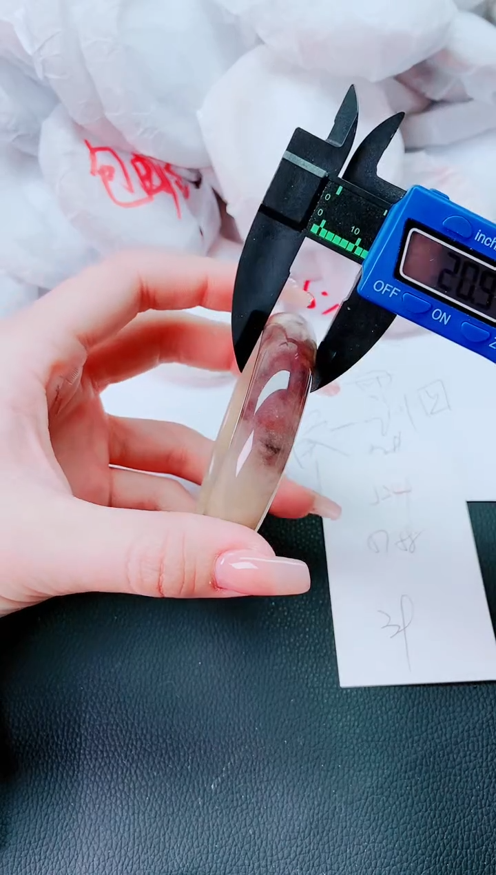 【闪购商品】石英质玉手镯未镶嵌J249-57-58