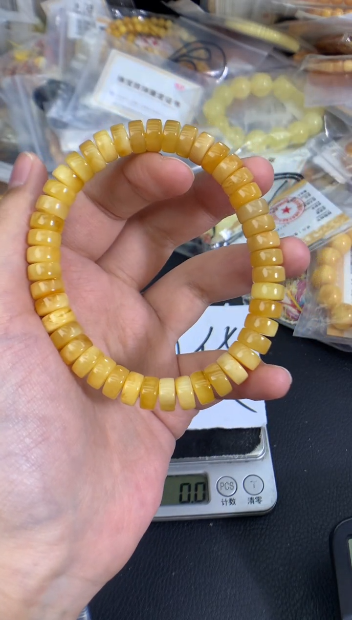 蜜蜡未镶嵌珠宝奇石1