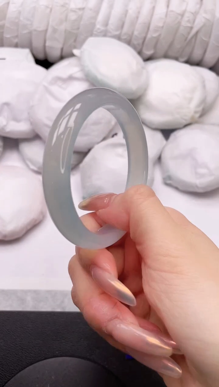 【闪购商品】石英质玉手镯未镶嵌3K603-55