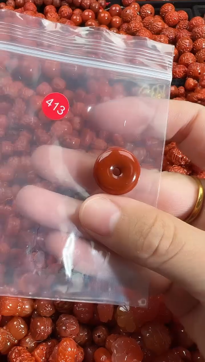 颈饰未镶嵌南红玛瑙1