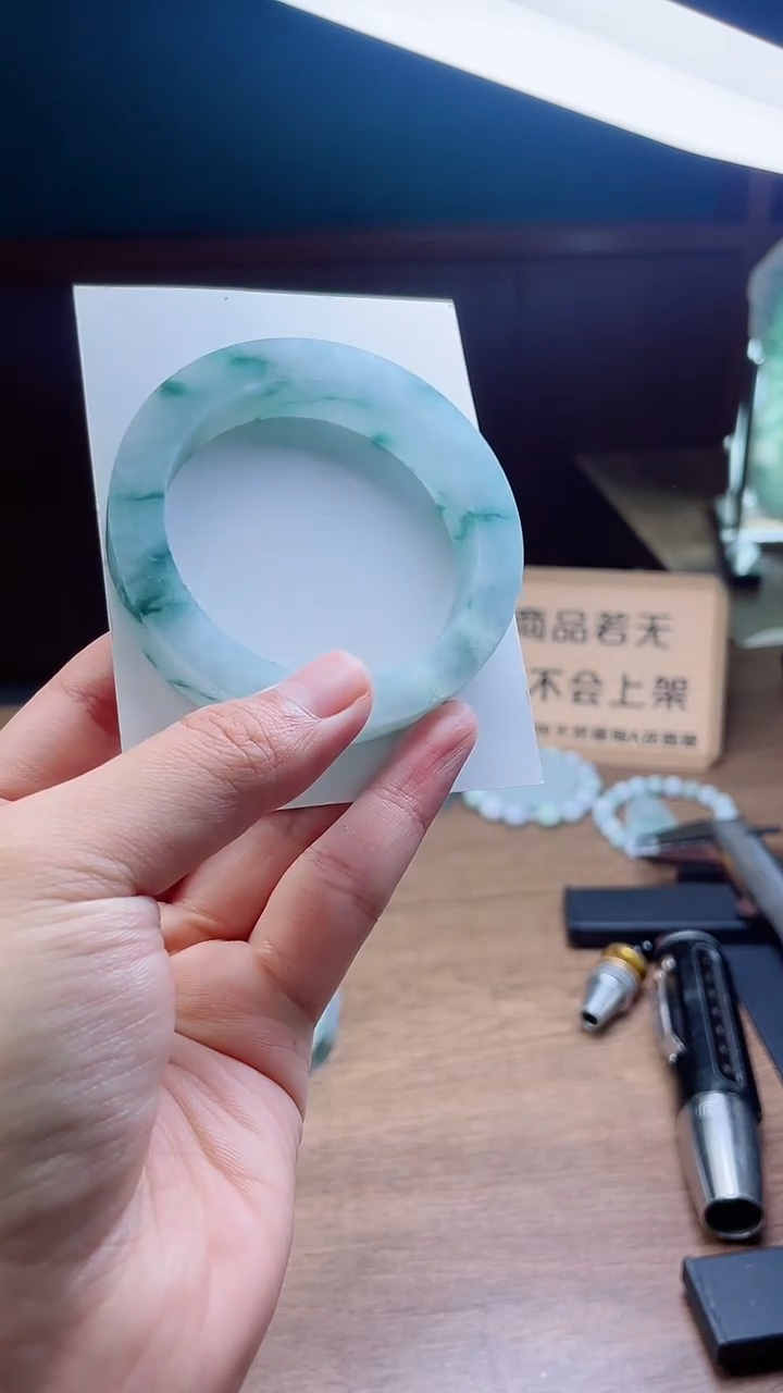 定制翡翠手镯未镶嵌定制