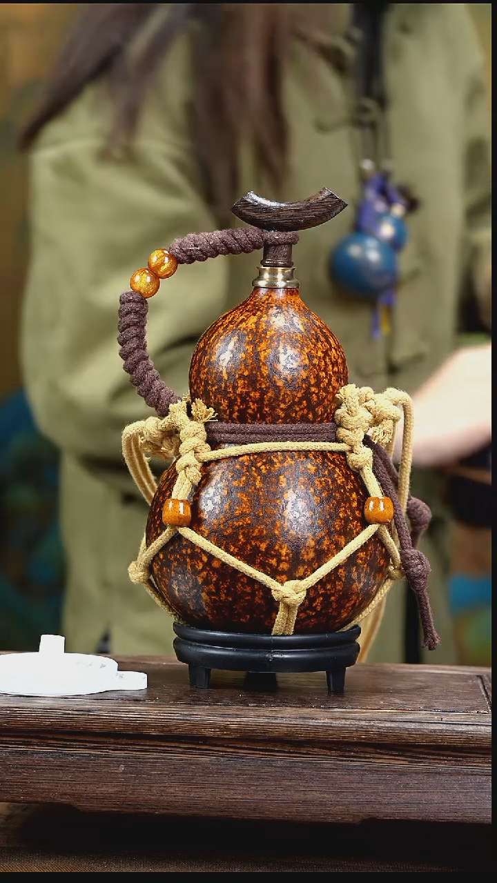 YV056复古网兜款天然酒葫芦（一物一拍）