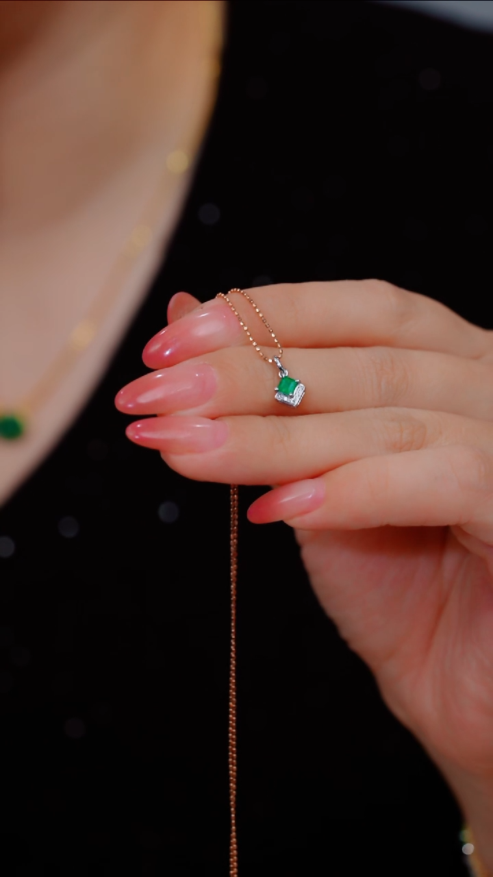 【闪购商品】祖母绿吊坠不含链18K金镶嵌多样性发@@U8698