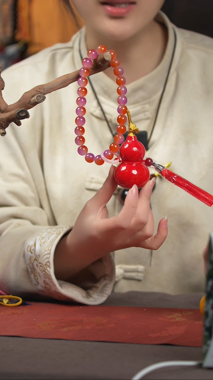 【闪购商品】1168葫芦摆件车挂手持