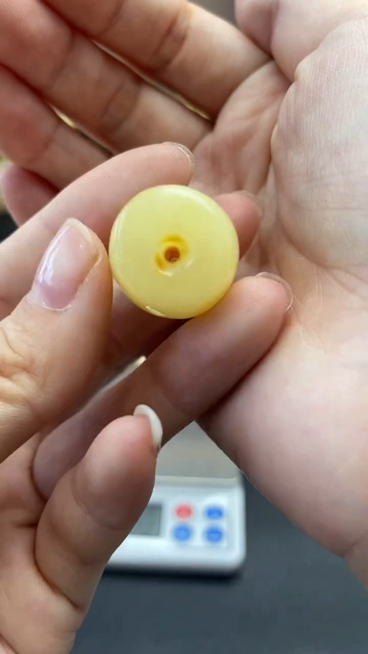 琥珀未镶嵌珠宝奇石2510