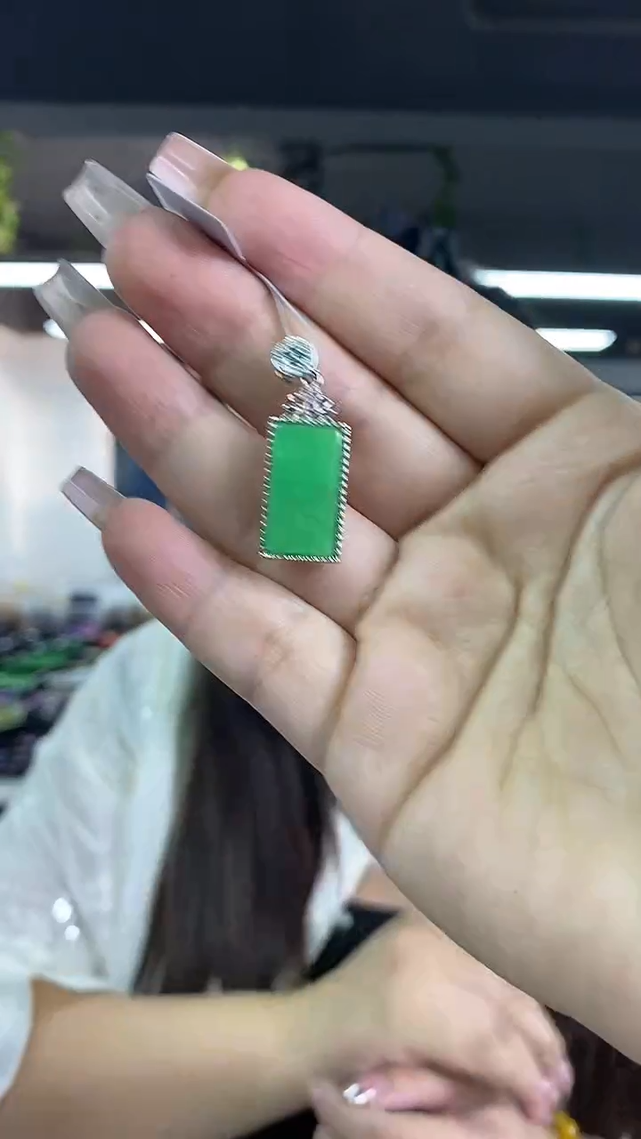 翡翠未镶嵌吊坠(不含链)多样性发其一颜色微差