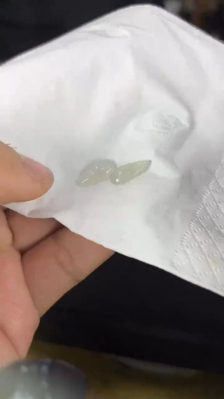 未镶嵌翡翠耳饰l***s天然A货翡翠