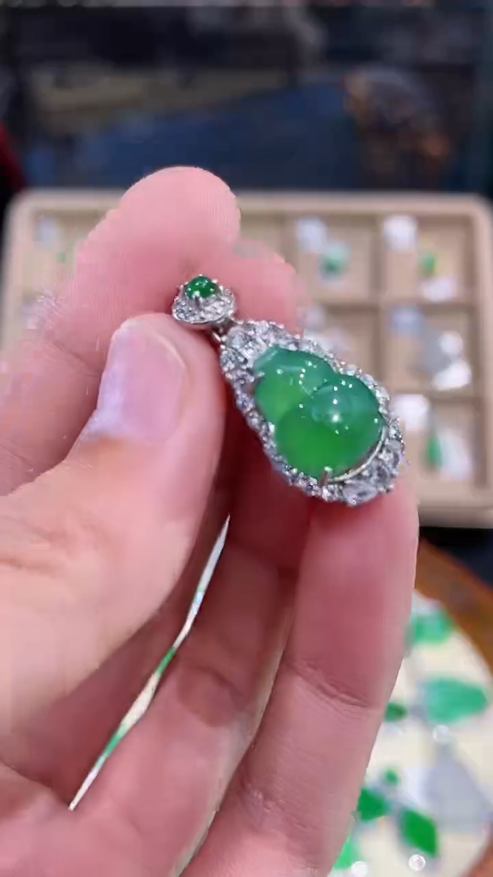 【闪购商品】翡翠吊坠(不含链)银S925镶嵌葫芦