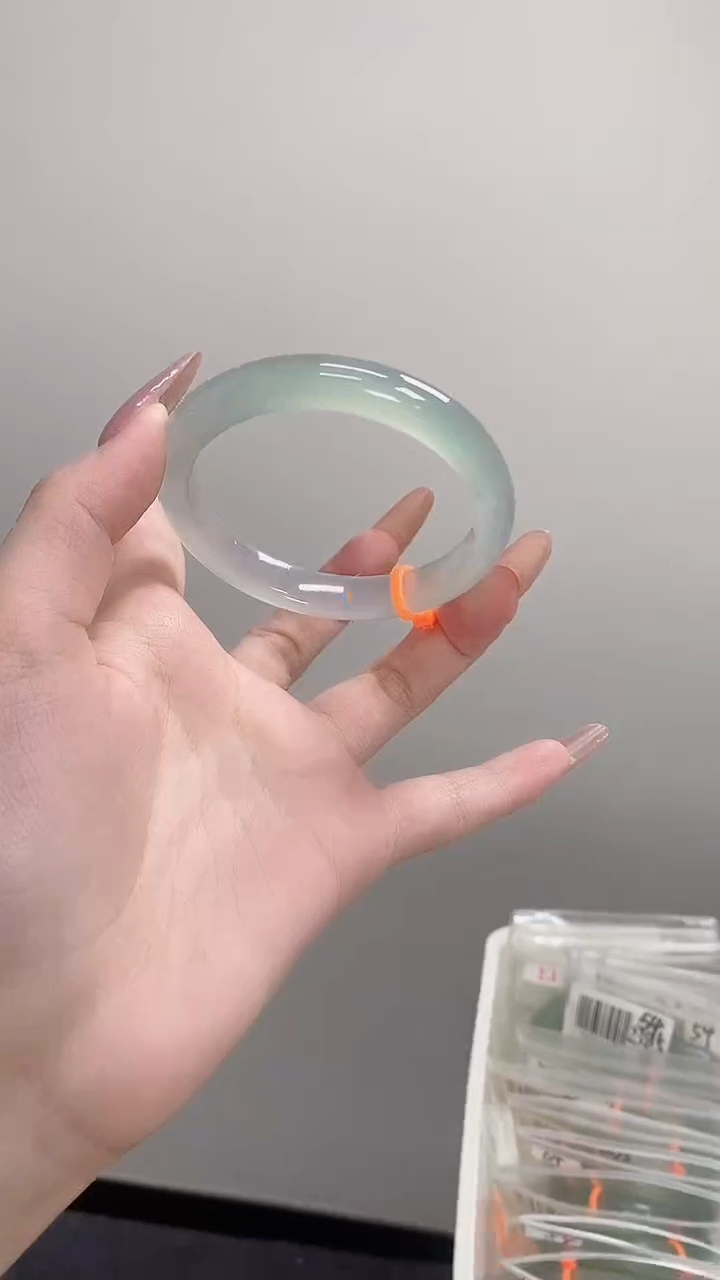 手镯玛瑙/玉髓未镶嵌55-56正圈