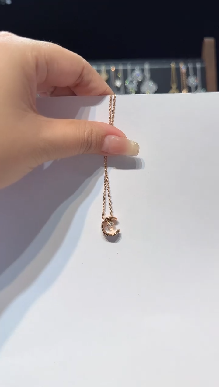 项链18K金镶嵌钻石项链