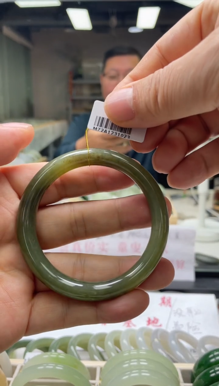 【闪购商品】和田玉手镯未镶嵌编码1023 圈口58-59
