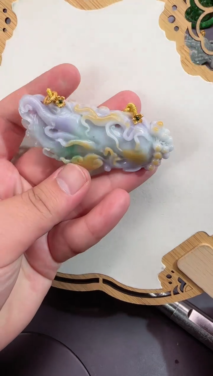 【闪购商品】翡翠颈饰未镶嵌牌子