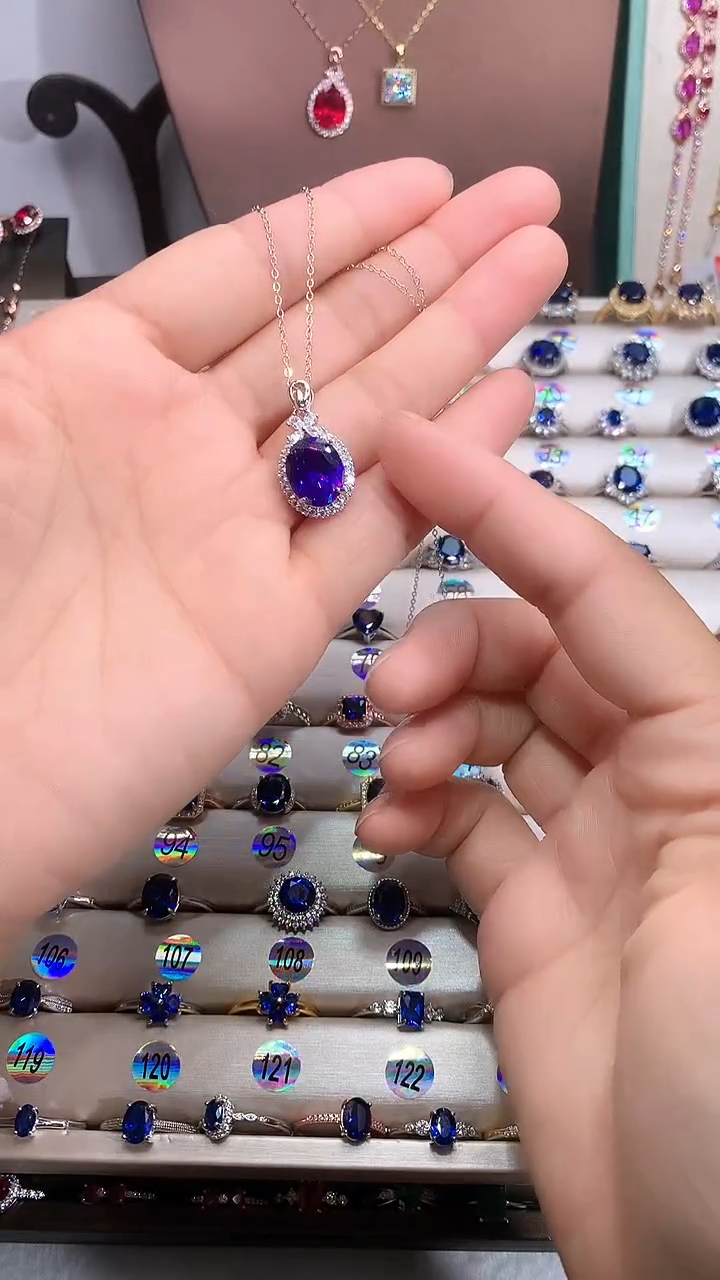 【闪购商品】水晶吊坠(赠链)银S925镶嵌银色