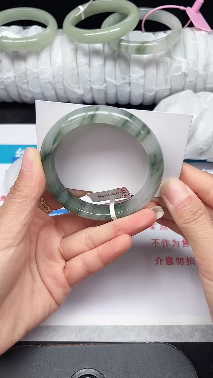 未镶嵌手镯石英质玉255-56/57