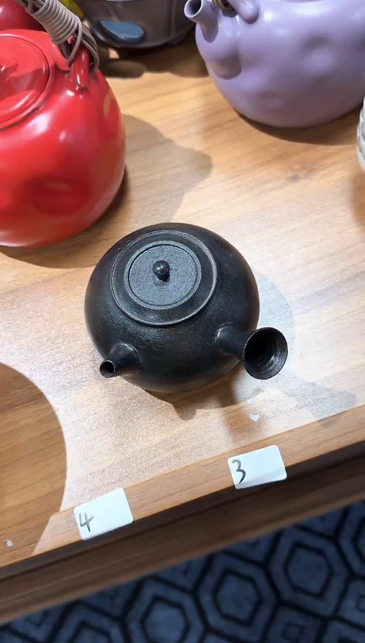 千万仓库 早点炸完回家过年 茶具