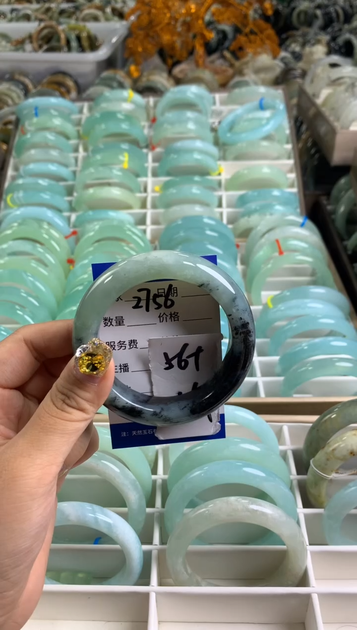 【闪购商品】蛇纹石玉手镯未镶嵌2756