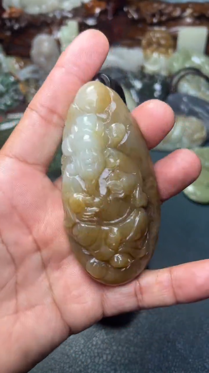 未镶嵌和田玉把件-