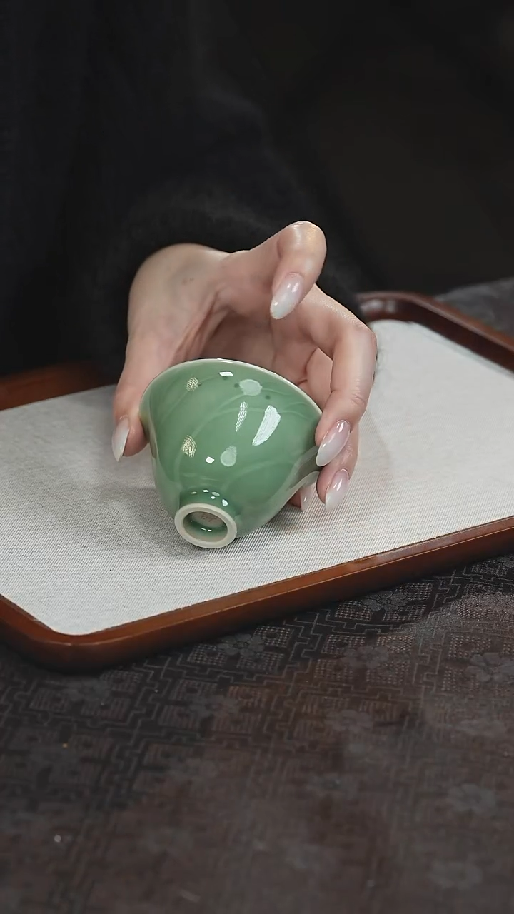 瓷徐志伟 荷叶 杯