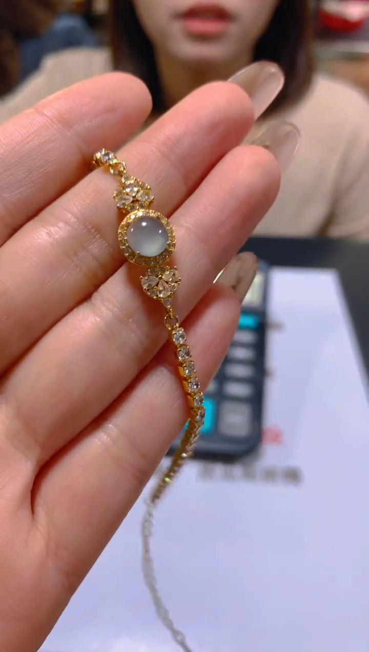 未镶嵌手链翡翠多样性发一