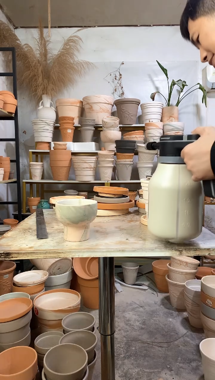 11*10绿白陶火锅 1盆无托