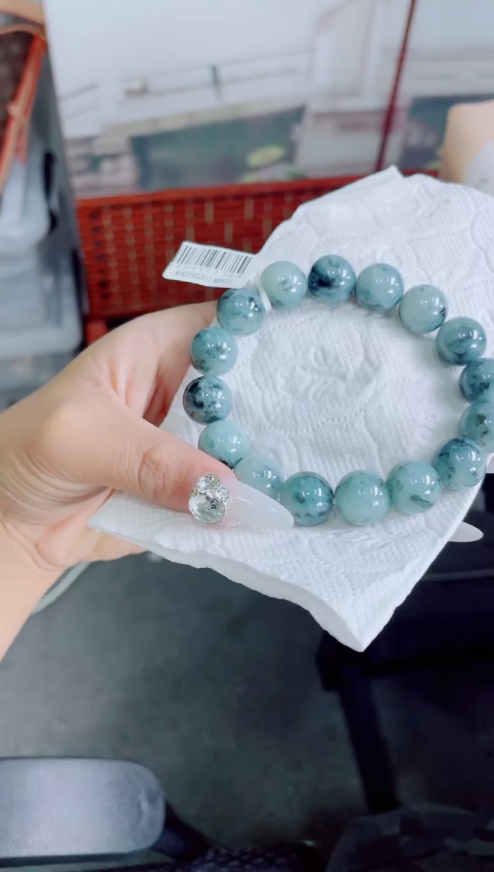 定制翡翠未镶嵌珠串