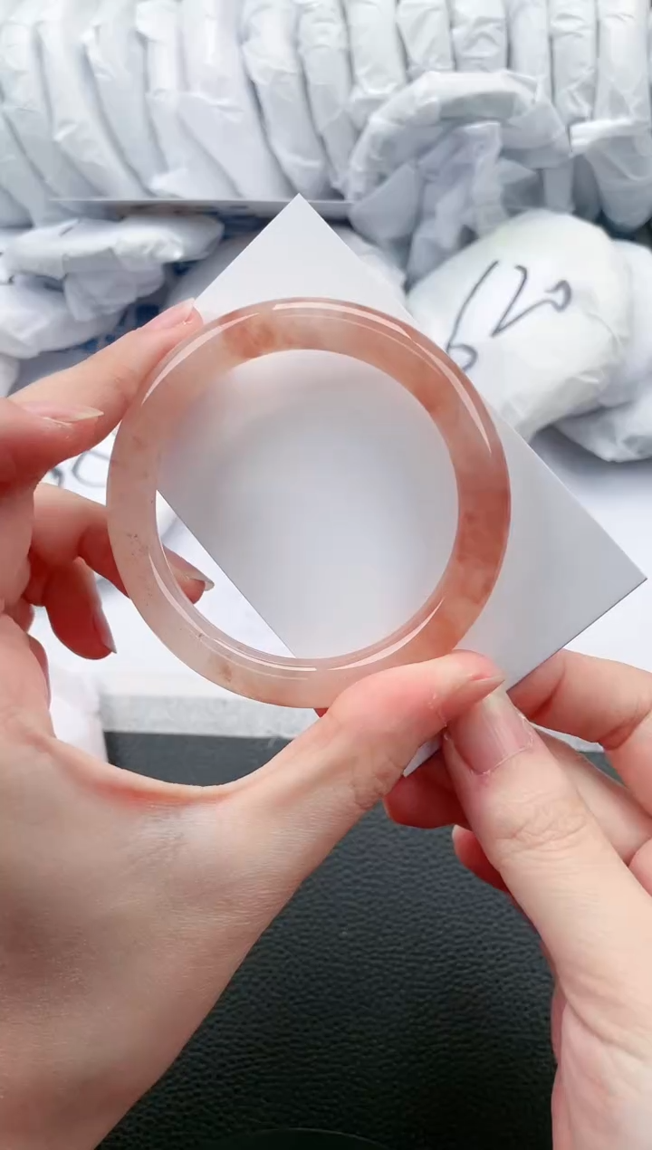 【闪购商品】石英质玉手镯未镶嵌K965