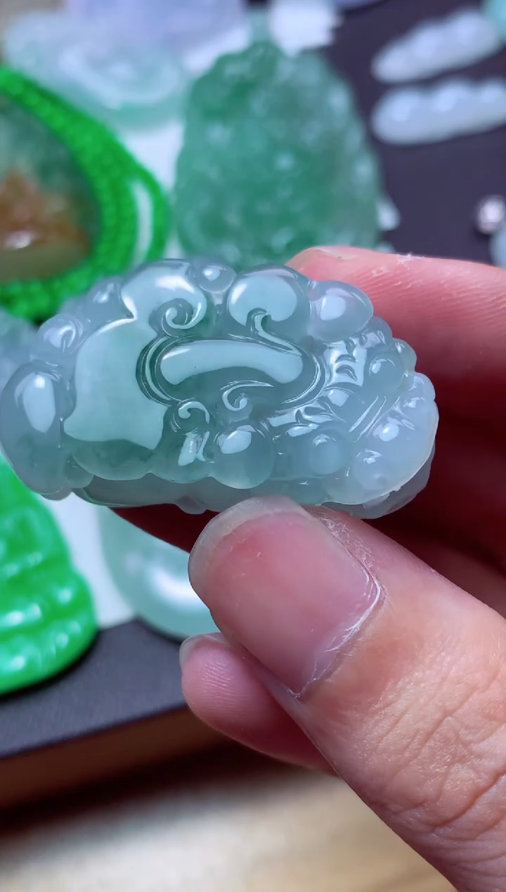 翡翠未镶嵌颈饰天然翡翠A货